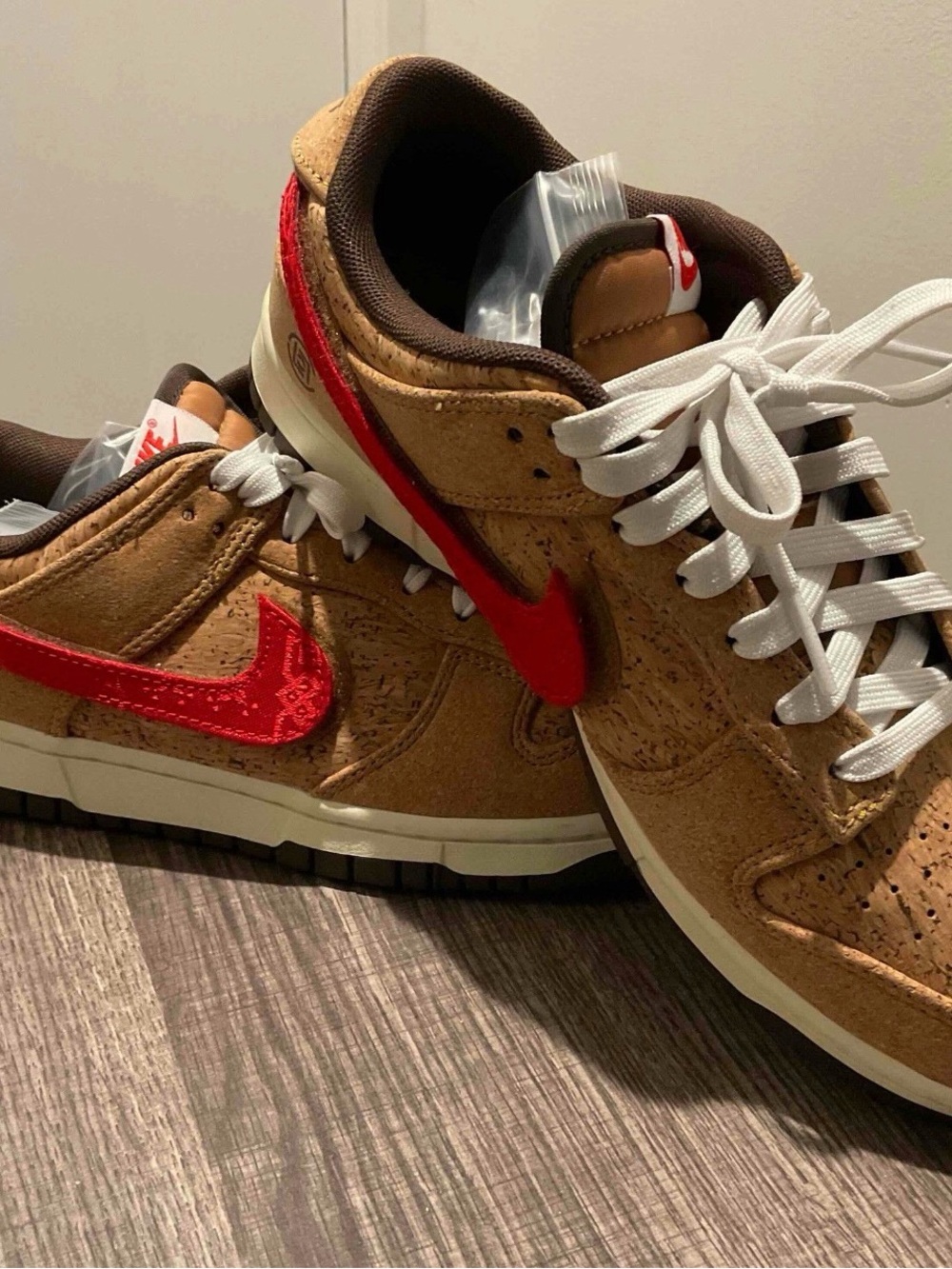 Nike Kids Tan Cork Low-Top Sneakers with Red Swoosh